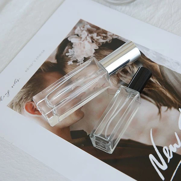 30 Ml Mini Empty Reusable Portable Refillable Silver Case Shaped Oval Ready to Ship Round Cylinder Perfume Glass Spray Bottle
